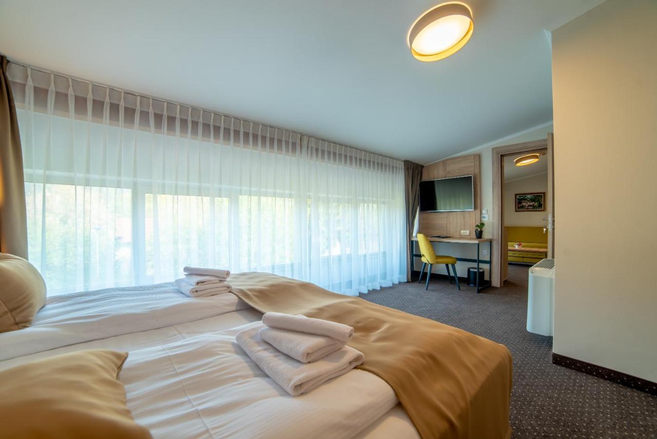 Hotel Soni Lux Tuzla Exteriör bild