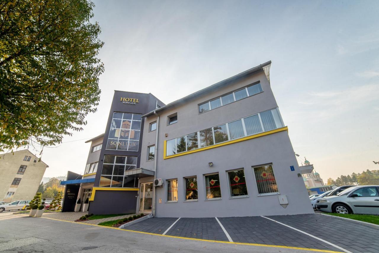Hotel Soni Lux Tuzla Exteriör bild