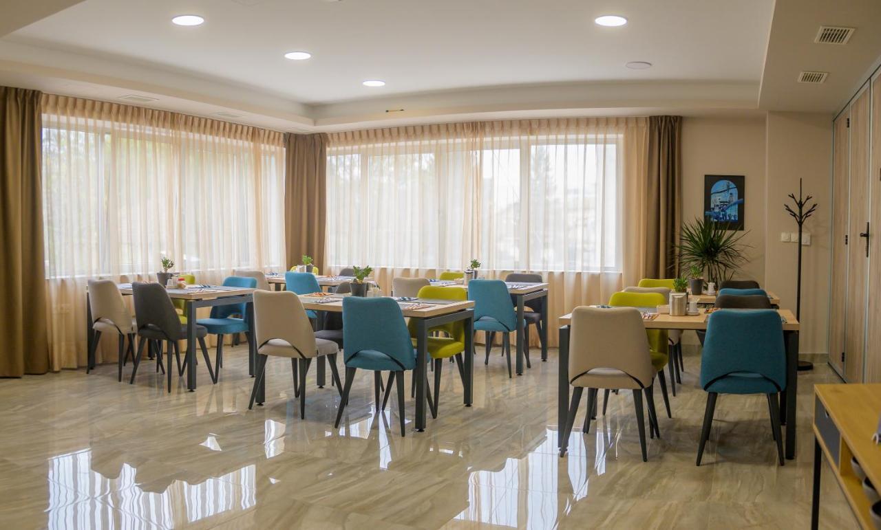 Hotel Soni Lux Tuzla Exteriör bild