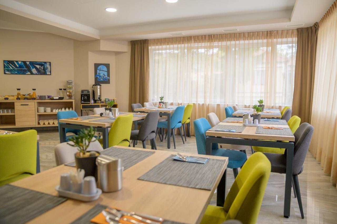 Hotel Soni Lux Tuzla Exteriör bild